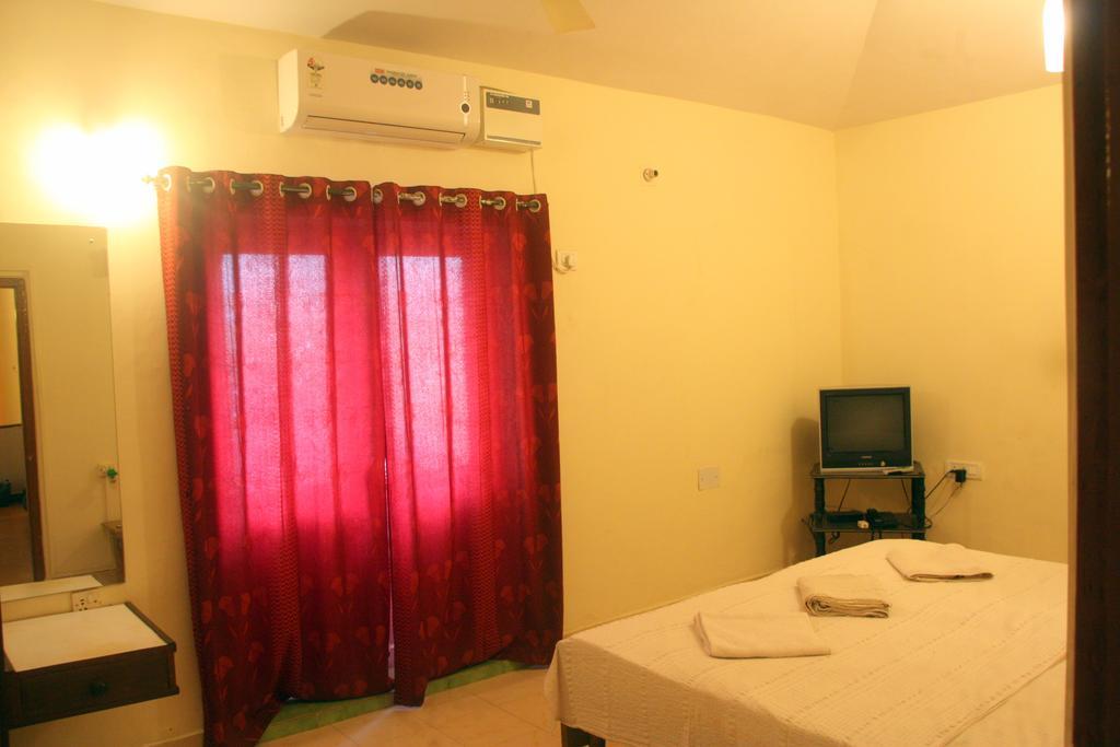 Hotel Lua Nova Calangute Phòng bức ảnh