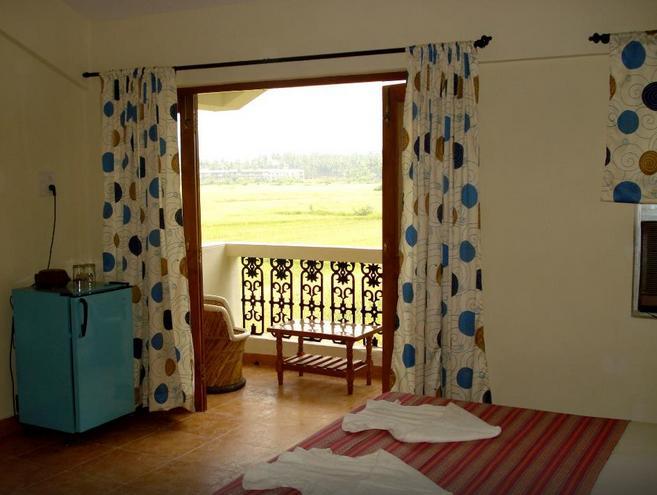 Hotel Lua Nova Calangute Phòng bức ảnh